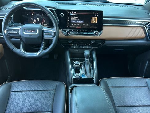 Used 2023 GMC Canyon AT4 w/ AT4 Premium Package AWD/4WD image 17