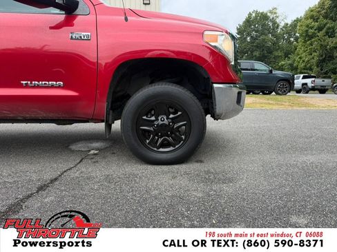 Used 2016 Toyota Tundra SR5 w/ TRD Off Road Package AWD/4WD image 27