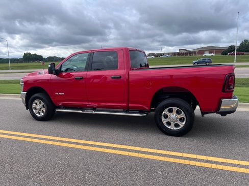 Used 2026 RAM 2500 Big Horn AWD/4WD image 8
