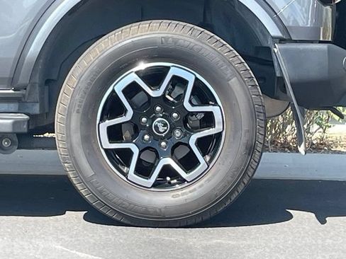 Used 2022 Ford Bronco Outer Banks AWD/4WD image 14