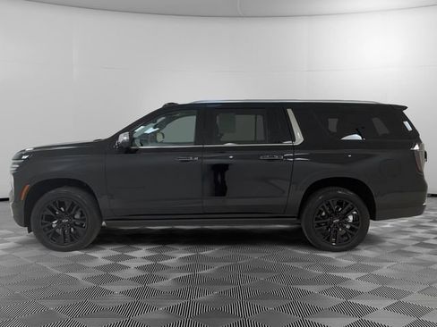 Certified 2025 Chevrolet Suburban Premier AWD/4WD image 2
