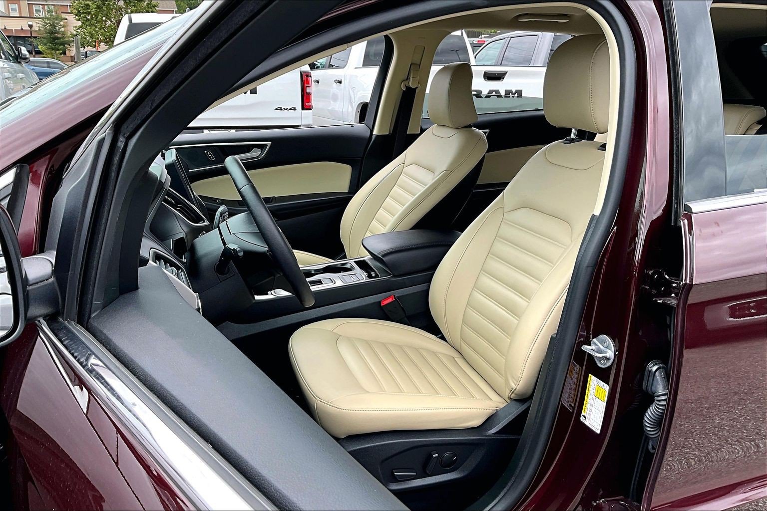 Used 2024 Ford Edge SEL w/ Convenience Package AWD/4WD image 20