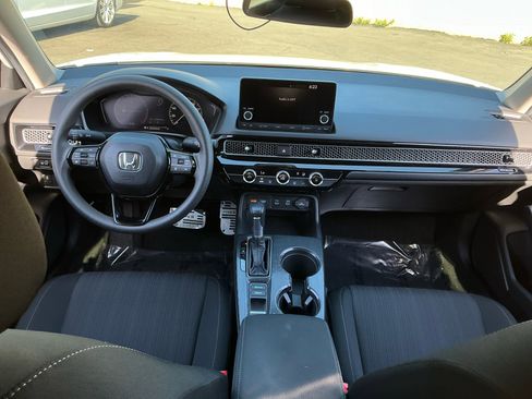Used 2025 Honda Civic LX image 17