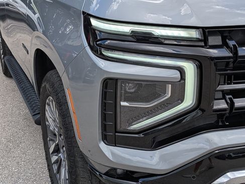 Used 2025 Chevrolet Tahoe Z71 AWD/4WD image 10
