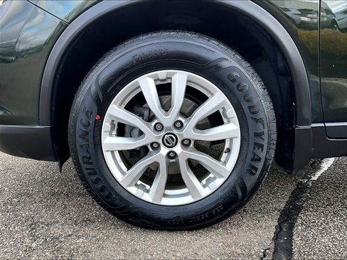 Used 2019 Nissan Rogue SV image 7