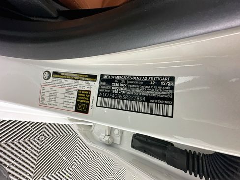 Used 2025 Mercedes-Benz C 300 Sedan image 12
