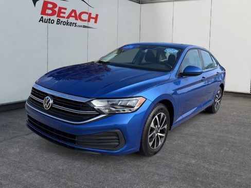 Used 2024 Volkswagen Jetta S image 3