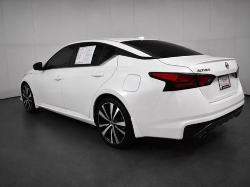 Used 2019 Nissan Altima 2.5 SR FWD image 6