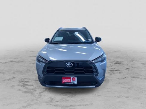 Used 2026 Toyota Corolla Cross LE FWD image 5