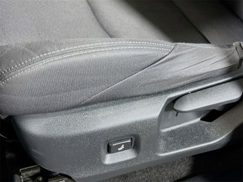 Certified 2024 Toyota Tacoma SR5 image 18