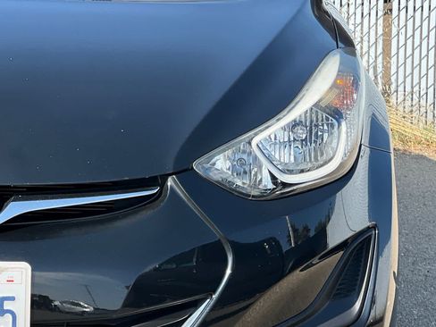 Used 2016 Hyundai Elantra SE FWD image 14