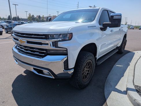 Used 2020 Chevrolet Silverado 1500 LTZ w/ LTZ Premium Package AWD/4WD image 7