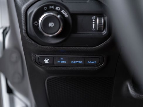 Used 2023 Jeep Wrangler Unlimited Rubicon 4xe AWD/4WD image 77
