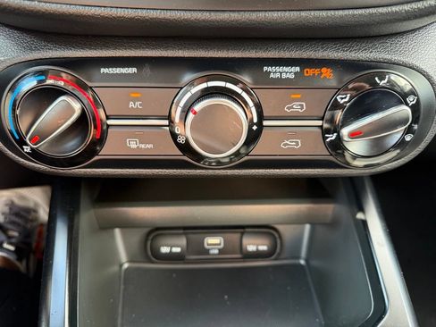 Used 2023 Kia Soul LX FWD image 15