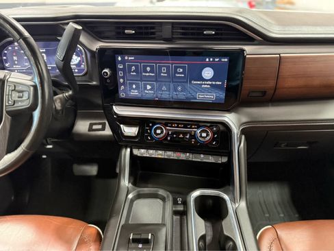 Used 2024 GMC Sierra 3500 Denali Ultimate image 27