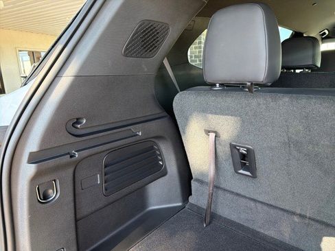 Used 2025 Buick Enclave Preferred image 31