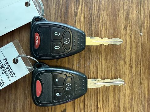 Used 2015 Jeep Wrangler Unlimited Sahara w/ Dual Top Group image 32