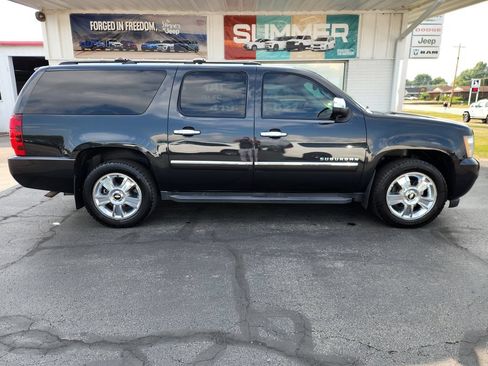 Used 2011 Chevrolet Suburban LTZ AWD/4WD image 2