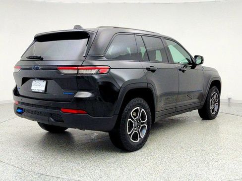 Used 2024 Jeep Grand Cherokee Trailhawk image 5