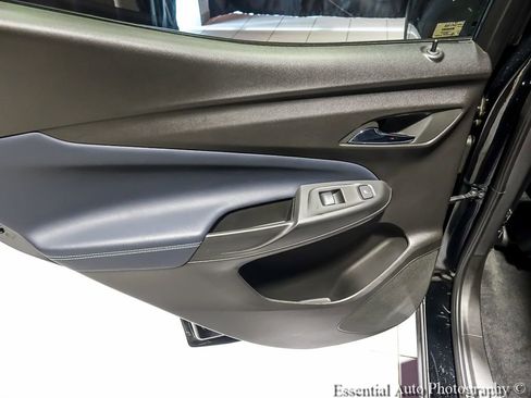 Used 2023 Chevrolet Bolt EUV Premier w/ Sun & Sound Package FWD image 29