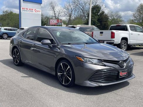 Used 2019 Toyota Camry LE image 5