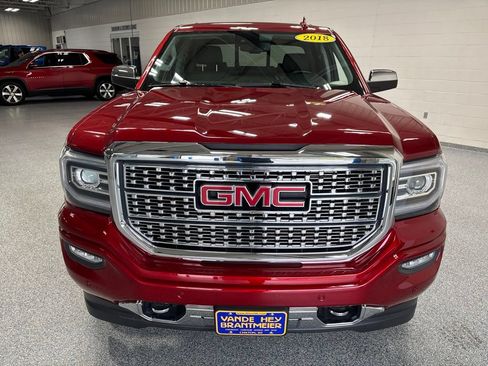 Used 2018 GMC Sierra 1500 Denali w/ Denali Ultimate Package AWD/4WD image 2