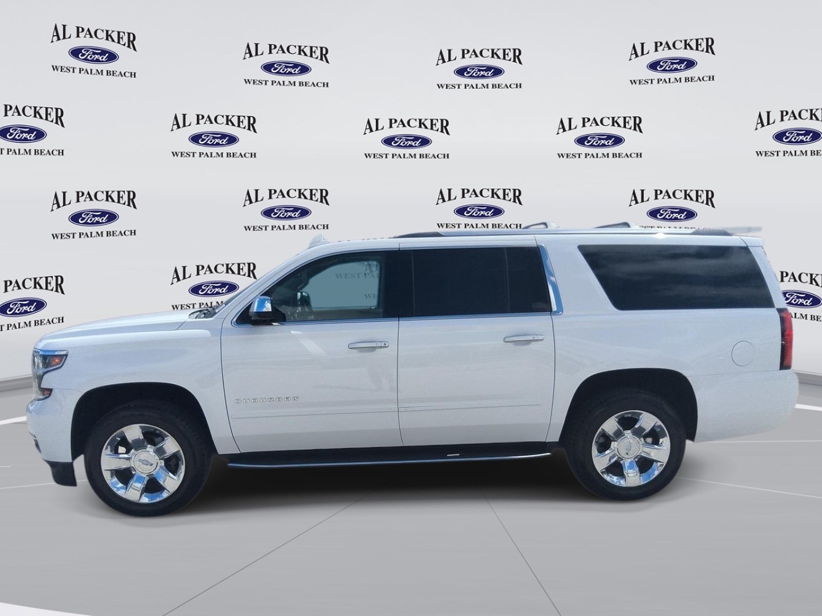 Used 2017 Chevrolet Suburban Premier AWD/4WD image 2