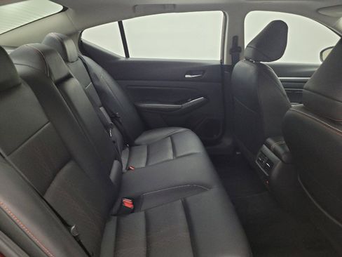Used 2023 Nissan Altima 2.0 SR FWD image 19