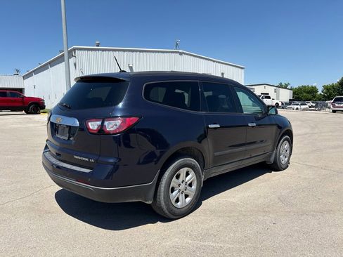 Used 2015 Chevrolet Traverse LS FWD image 5