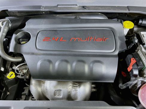 Used 2022 Jeep Compass Latitude AWD/4WD image 27