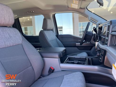New 2026 Ford F250 XLT w/ FX4 Off-Road Package image 16