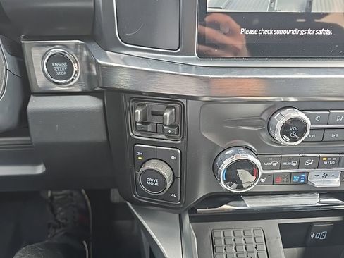 Used 2024 Ford F350 Lariat w/ FX4 Off-Road Package AWD/4WD image 19