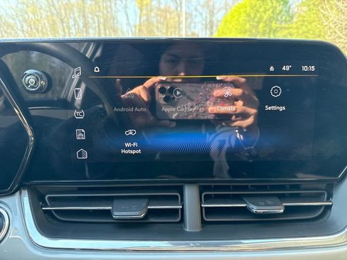 Used 2025 Chevrolet Trax LT image 22