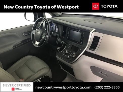 Certified 2020 Toyota Sienna XLE Premium image 20