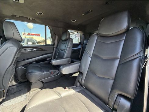 Used 2016 Cadillac Escalade Platinum AWD/4WD image 25