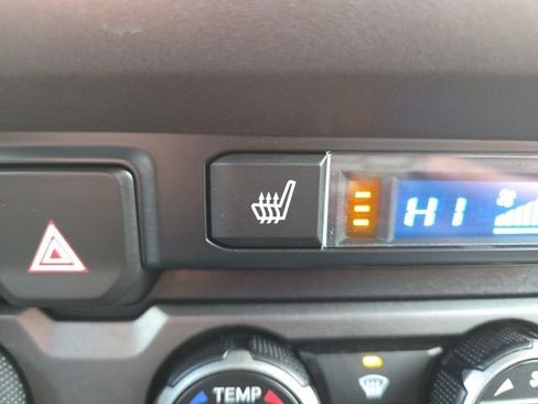 Used 2021 Toyota Tacoma TRD Off-Road image 8