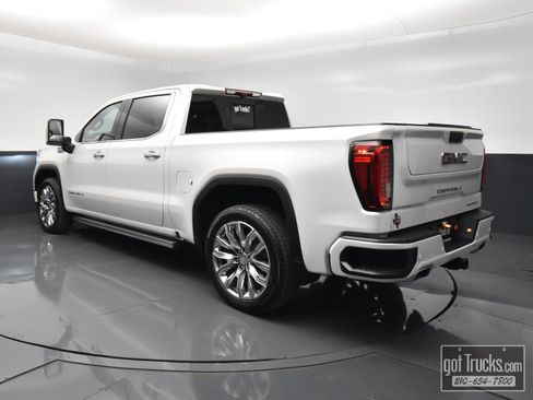 Used 2024 GMC Sierra 1500 Denali w/ Denali Reserve Package AWD/4WD image 5