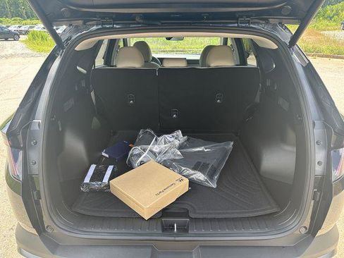 New 2025 Hyundai Tucson SEL image 18