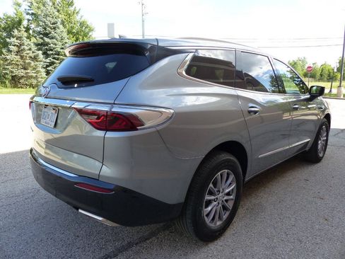 Used 2023 Buick Enclave Essence AWD/4WD image 12