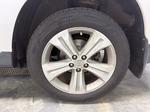 Used 2013 Toyota Highlander Limited AWD/4WD image 28