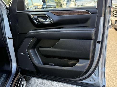 Used 2023 Chevrolet Suburban High Country image 28