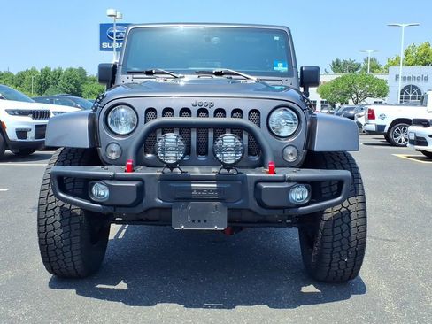 Used 2016 Jeep Wrangler Unlimited Rubicon AWD/4WD image 2