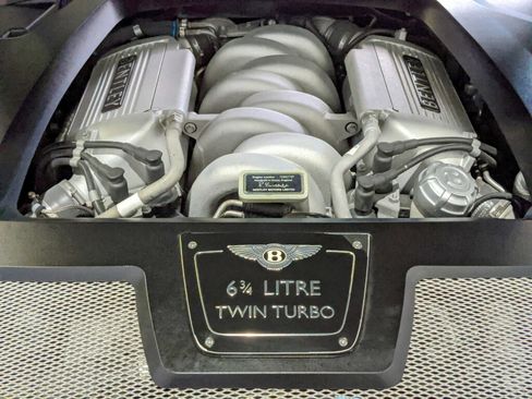 Used 2008 Bentley Azure image 34