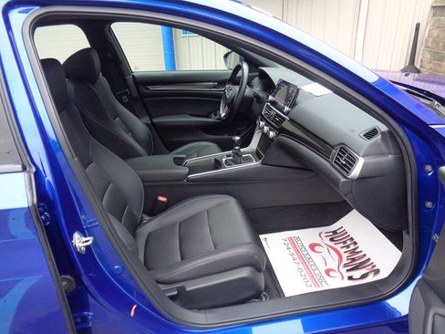 Used 2020 Honda Accord Sport image 8