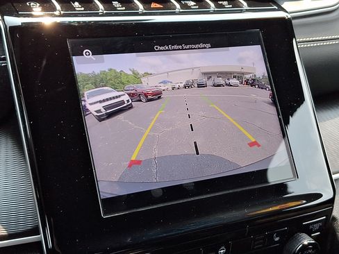 Certified 2024 Jeep Grand Cherokee Laredo X w/ Luxury Tech Group I AWD/4WD image 19