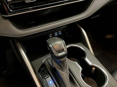 Used 2022 Toyota Highlander XLE image 36