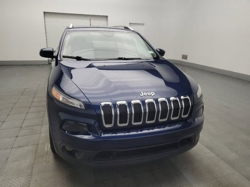 Used 2018 Jeep Cherokee Latitude FWD image 14