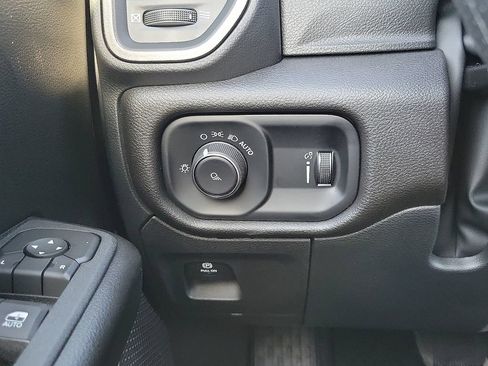 New 2026 RAM 1500 Tradesman AWD/4WD image 15