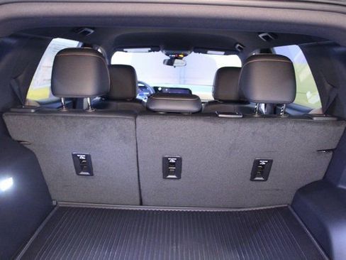 New 2026 Chevrolet Equinox ACTIV w/ Convenience Package III FWD image 17