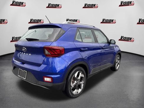 Certified 2023 Hyundai Venue Limited FWD image 5